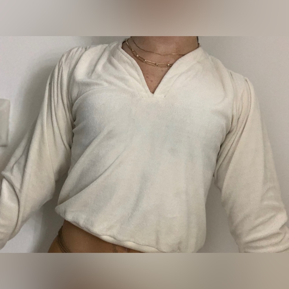 Crème sweater, Coquette, Classy chic, Sweater